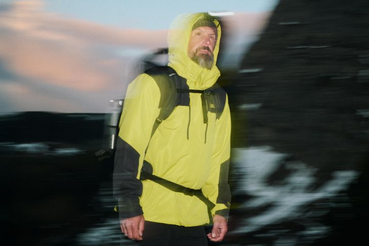 Foto para la categoría chaquetas impermeables para hombres