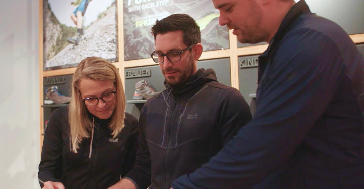 Tres empleados de Jack Wolfskin