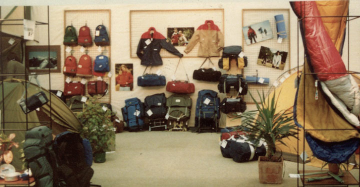 Una fotografía antigua de una tienda de Jack Wolfskin